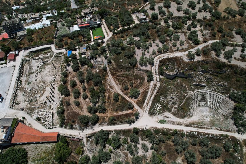 2026-06-25t085944z-1260068345-rc2ymladjvzw-rtrmadp-3-israel-palestinians-west-bank-archaeology-1 A drone view of archaeological remains in the ancient village of Sebastia on June 4.
