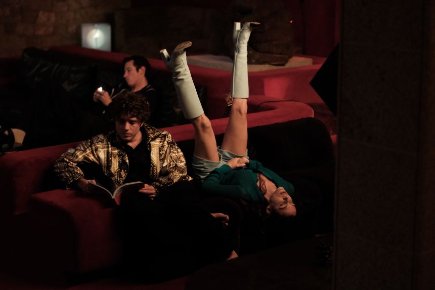 Dysfunction is the core theme that can be seen across the cast's individual wardrobes.